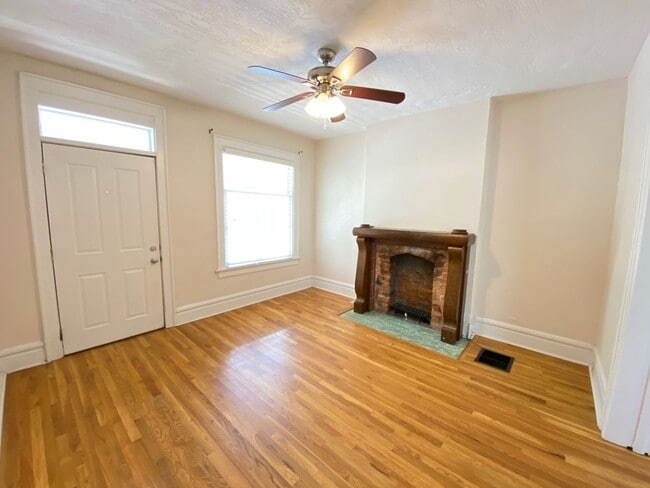 Photo - E 4th Ave 88-90 NCR Unidad 90