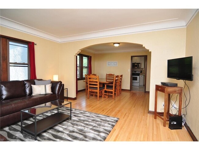 Photo - 1015 26th Ave SE