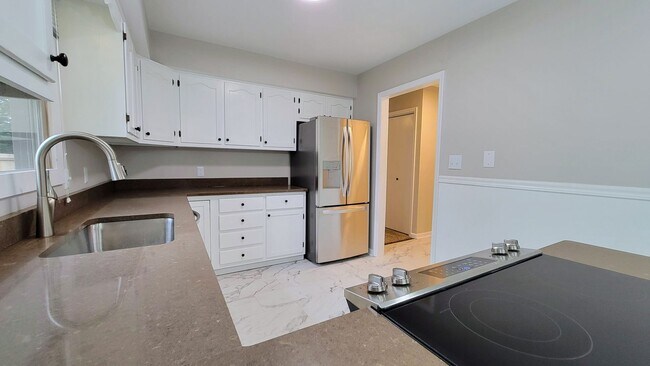 Photo - Beautifully Remodeled Condo in Southwest Champaign Unidad #B