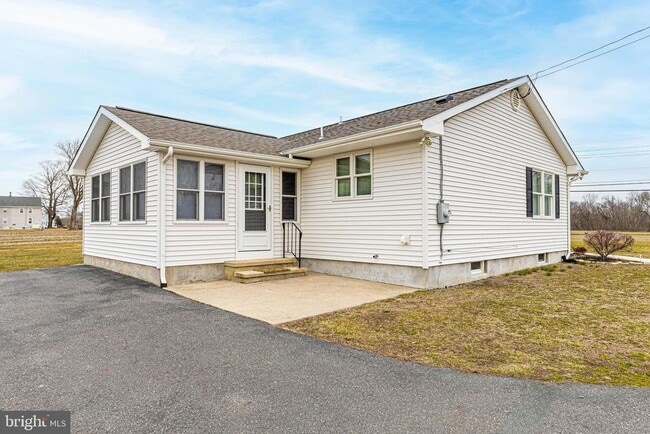 Photo - 413 Red Lion Rd