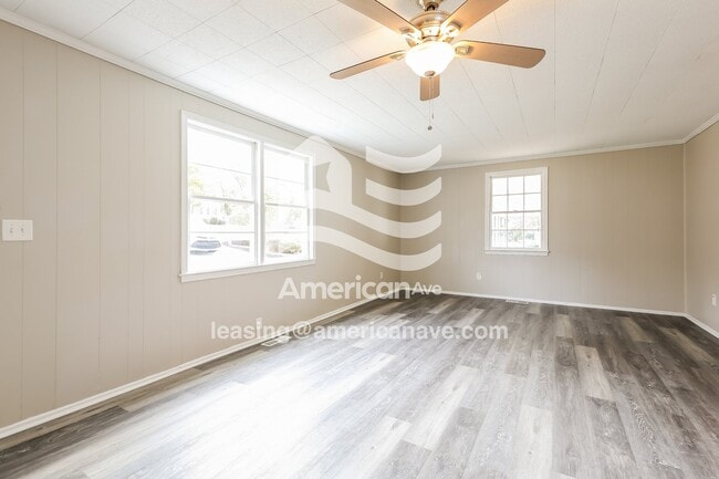 Photo - 2229 Ridgewood Ave