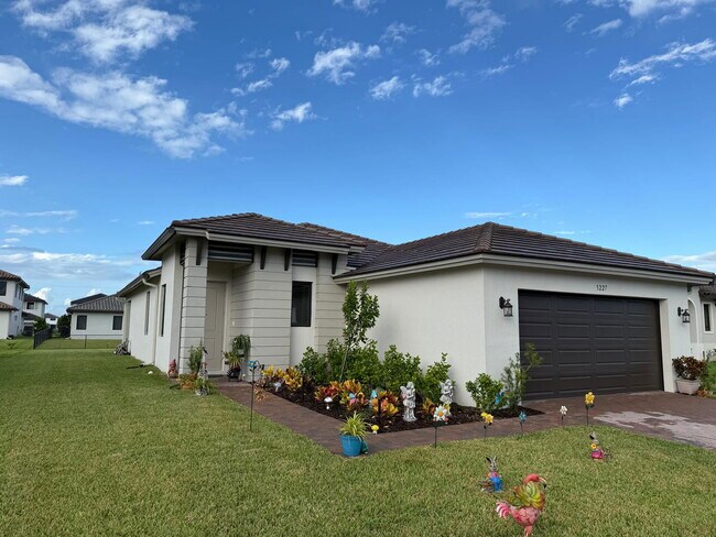 Photo - 5227 Nevola Ave