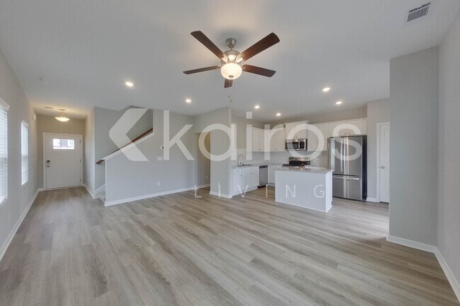 Photo - 964 Silent Barge Cv