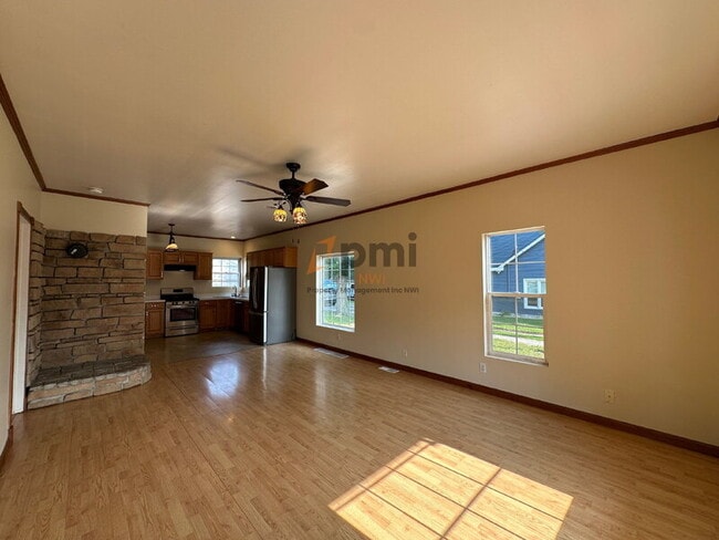 Photo - 203 Locust St