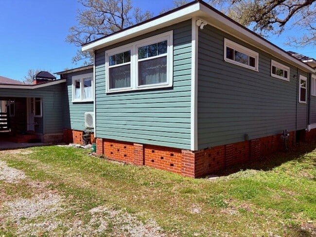 Photo - 516 East St Unit B