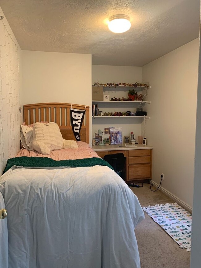 Photo - TWO PRIVATE ROOMS available at University Avenue Condos Unidad 1 (Back Right)