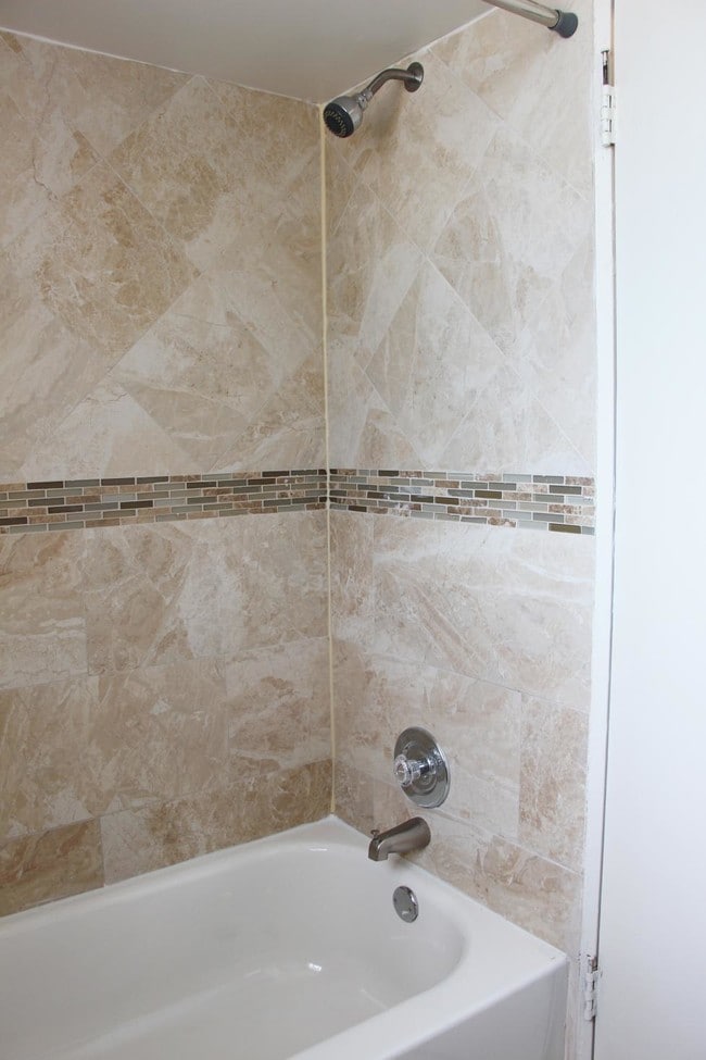 Photo - Oak Lawn Apartments