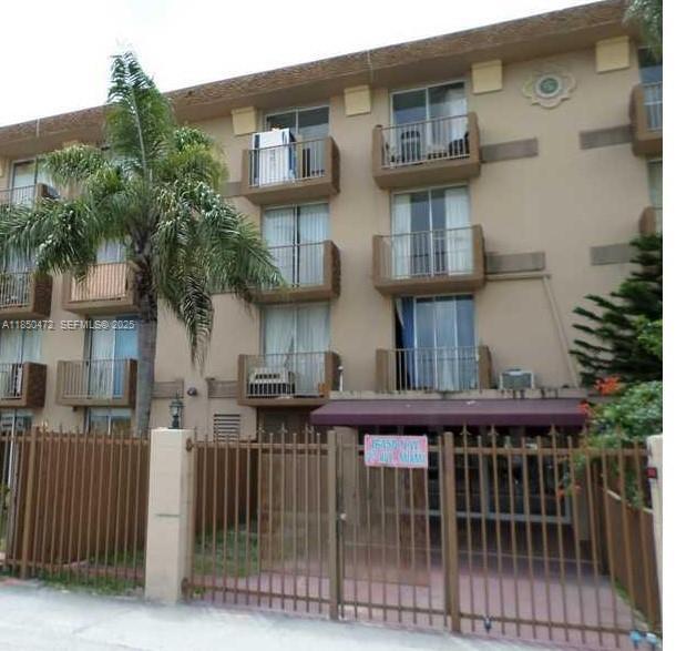 Photo - 16450 NW 2nd Ave Unidad 218