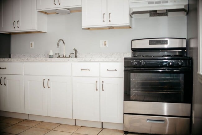 Photo - 1080 Kelly Dr