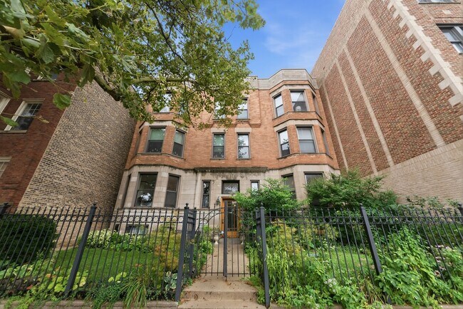 954 W Cuyler Ave Unidad 01E