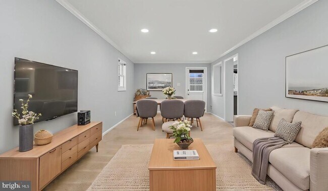 Photo - 11419 Lund Pl