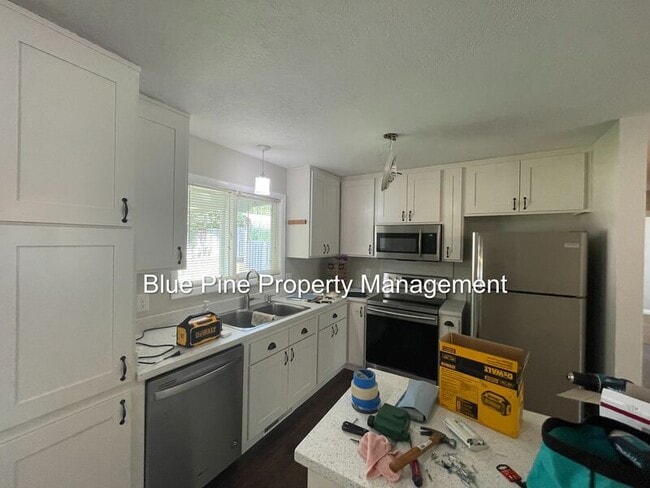 Photo - 740 Terrace Dr