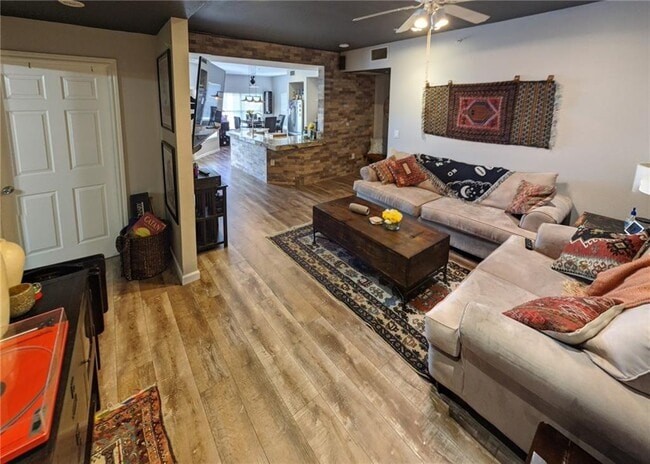 Photo - 2320 Gracy Farms Ln Unit 723