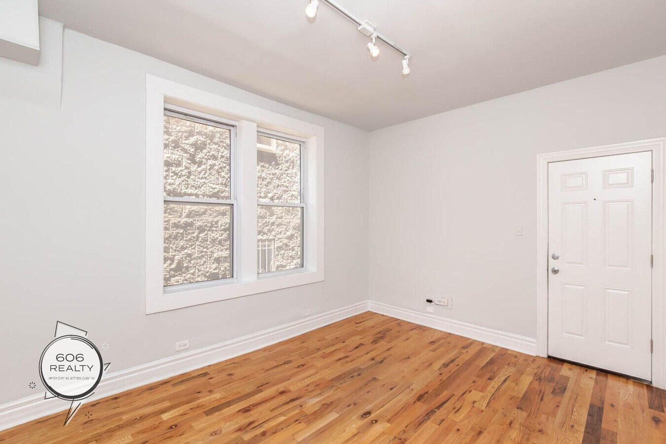 Photo - Beautiful spacious apartment in Humboldt Park! Unidad 3F