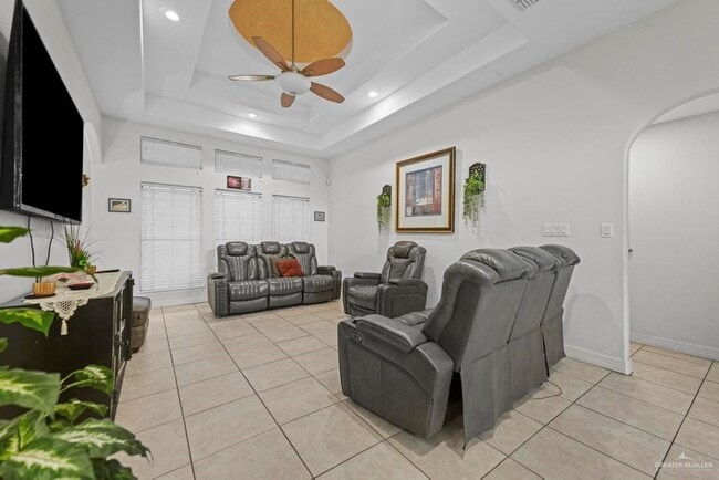 Photo - 23 W Arapaho Ave