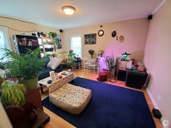 Building Photo - 41 Mount Pleasant St Unit 3 Rental