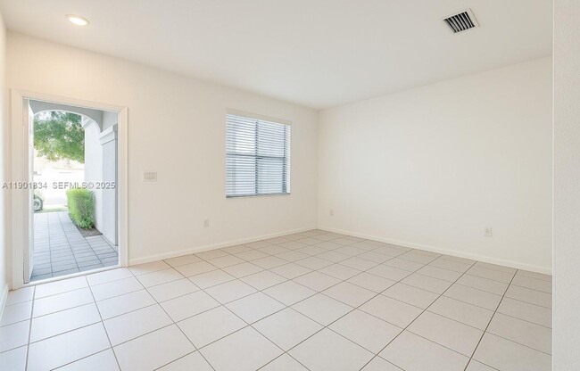 Photo - 2664 SE 19th St