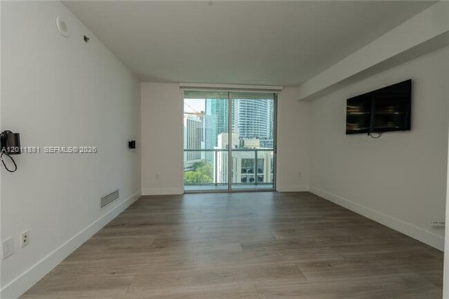 Photo - 500 Brickell Ave Unidad 500 Brickell Ave # 1407