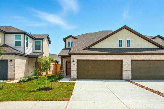 Building Photo - 1852 Cherry Crk Dr Unit A