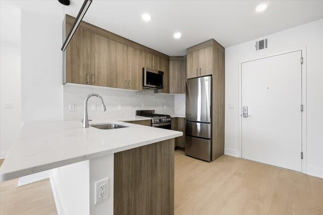 Photo - 303 Madison St Unit 406