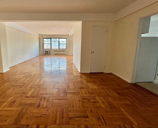 Building Photo - 303 Beverley Rd Rental