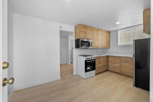 Photo - 5738 Meade Ave Apartments Unit #A