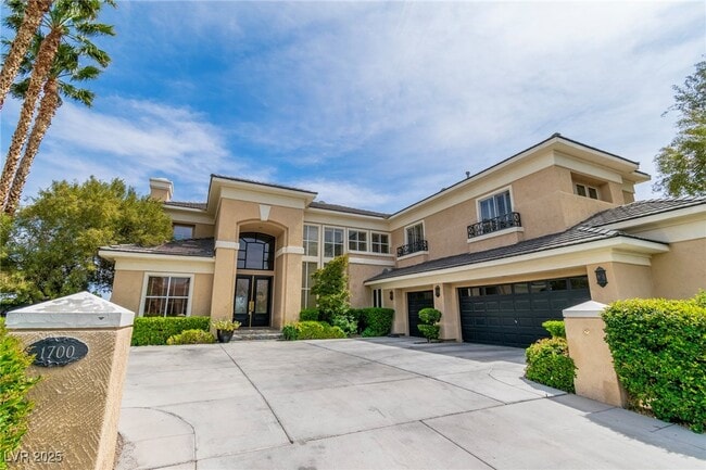Photo - 1700 Wincanton Dr House