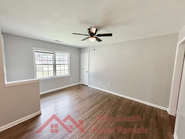 4403 Jamaica Ave