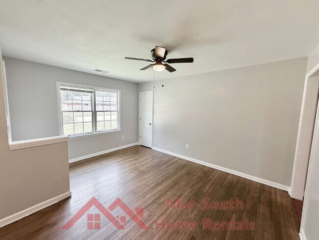 Photo - 4403 Jamaica Ave