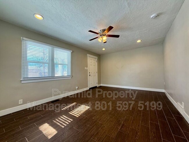 Photo - 3185 S 900 E