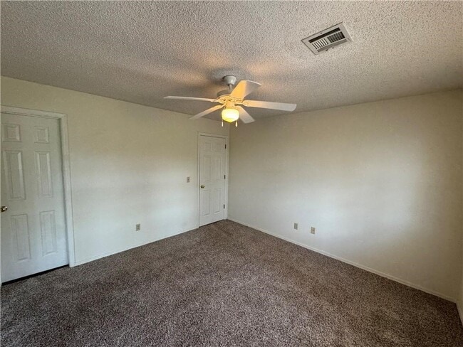 Photo - 314 S 11th Pl