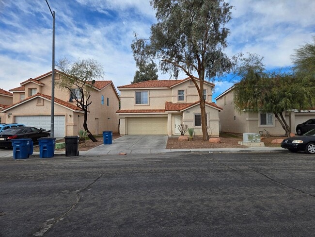 Building Photo - A Fabulous 4 Bedroom Home in N.Las Vegas 1 Bedroom Downstairs.