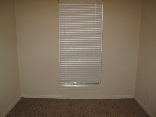 Photo - 6906 Sandy Knolls Dr