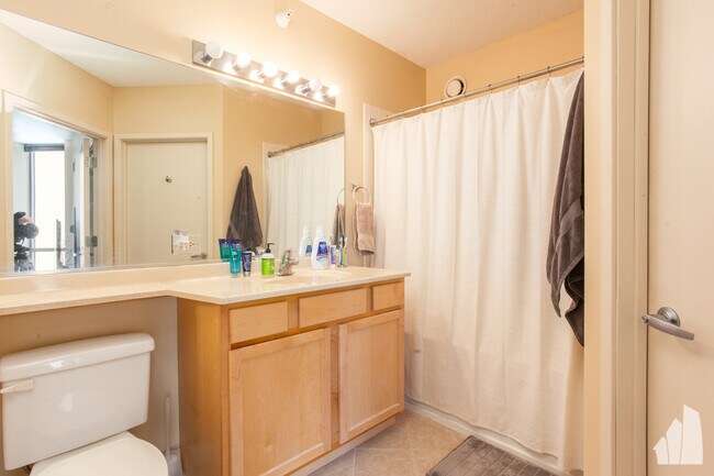 Photo - 222 N. Columbus-1906 Unit 1906