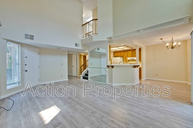 Photo - 1999 Garden Bing Cir