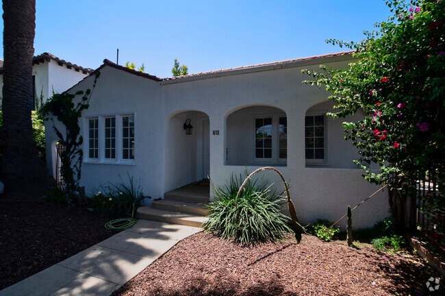 Building Photo - 641 N Martel Ave Rental