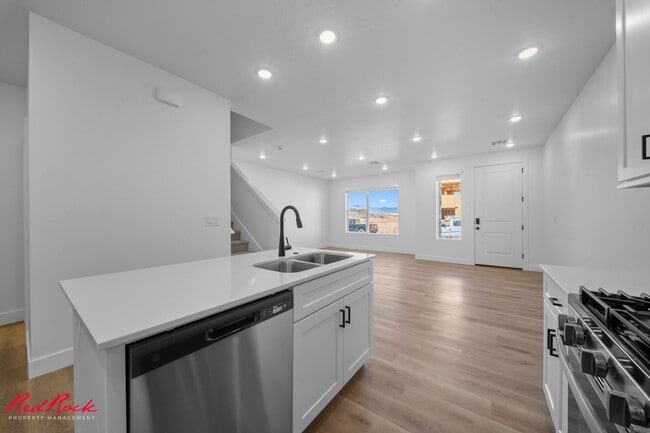 Photo - 3 Bedroom Townhome in Desert Color