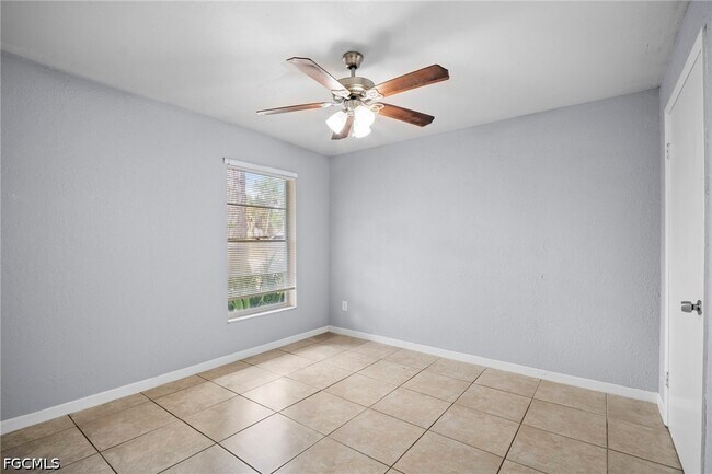 Photo - 5449 Tenth Ave