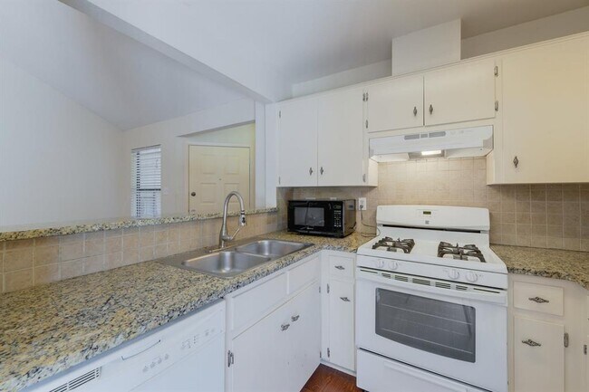 Photo - 1802 Rawhide Dr