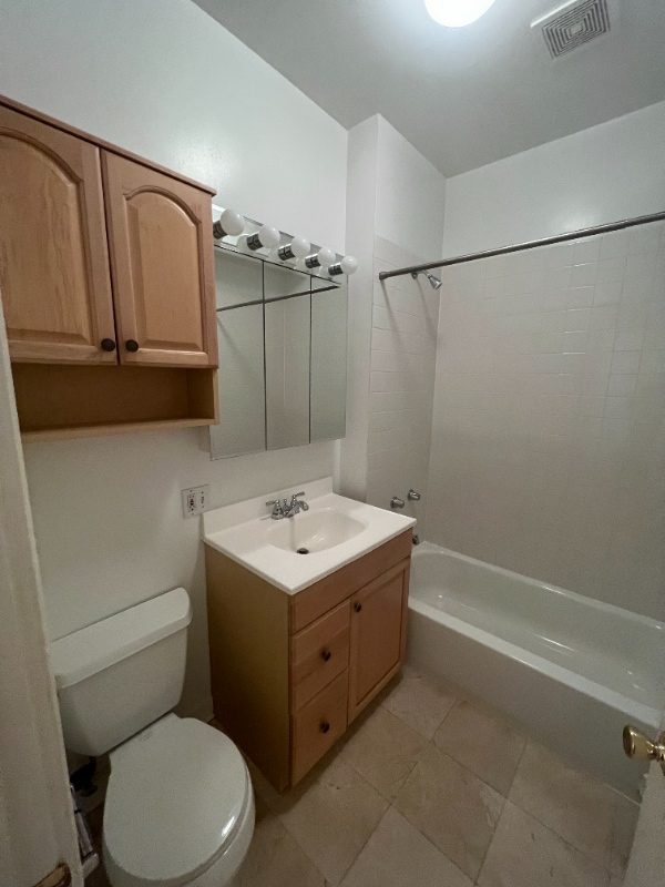 Photo - 1346 N Bosworth Ave Unidad 3