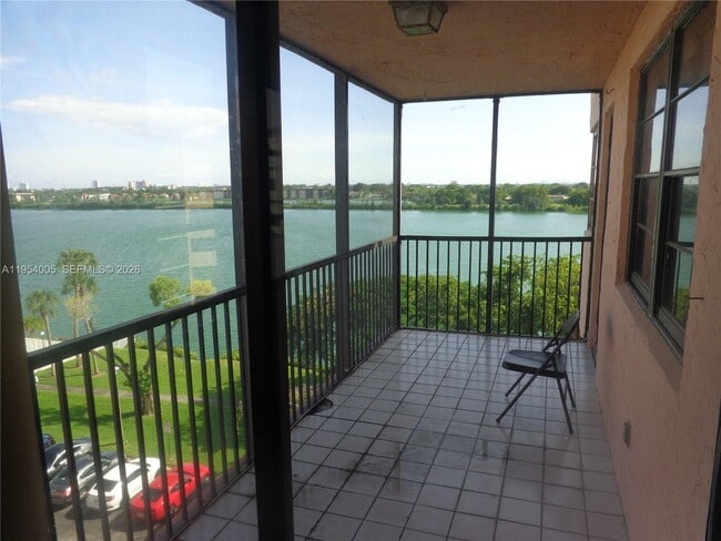 Photo - 20850 San Simeon Way Unit 604-5