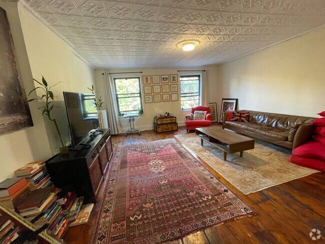 Building Photo - 268 Union St Rental