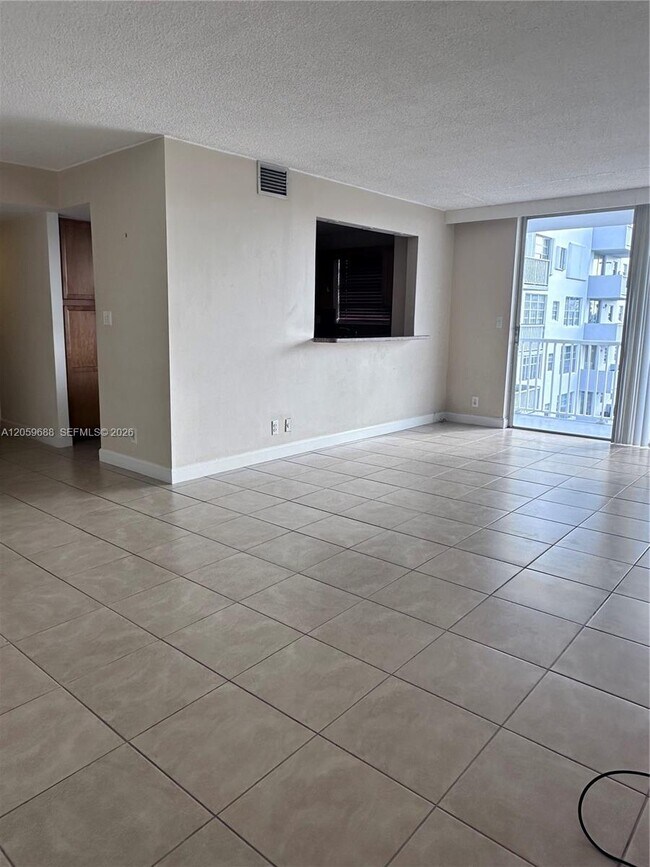 Photo - 137 Golden Isles Dr Unit 512