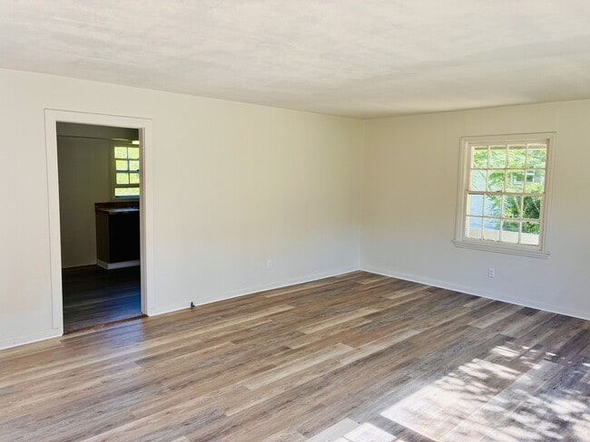 806 Miller Ave