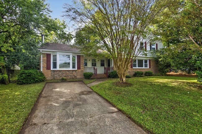 Building Photo - Lakeville Estates Rental