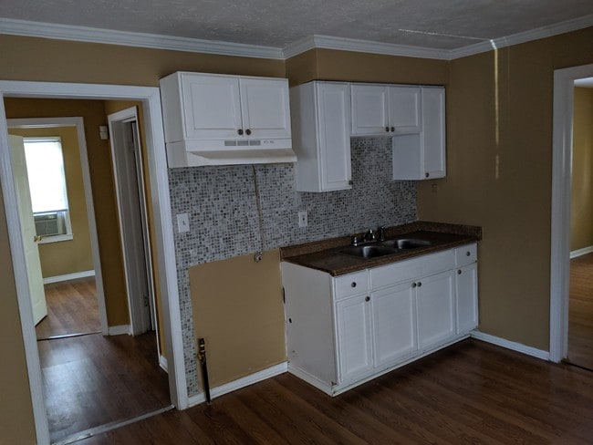 Photo - 2640 Olive St