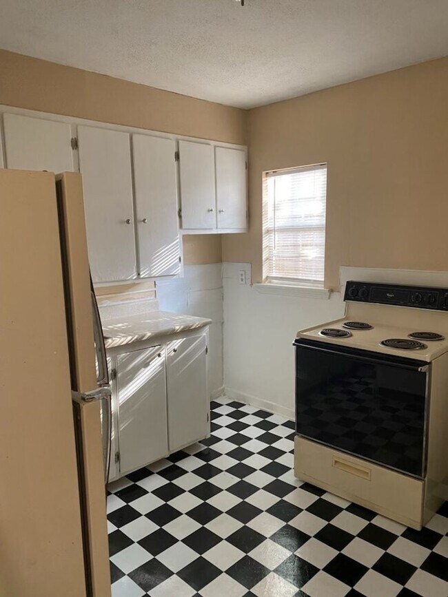 Photo - 1109 45th St Unidad 1109 45th B