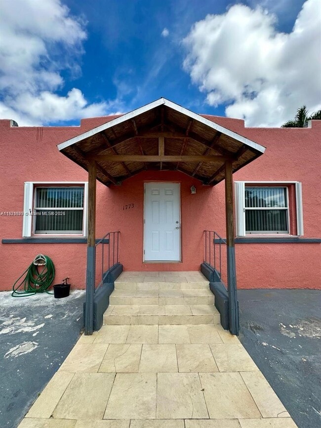 Building Photo - 1773 NW 19th St Unit 3-28 Rental