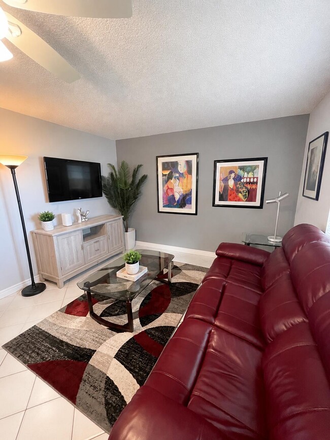 Photo - 258 Burgundy Ave