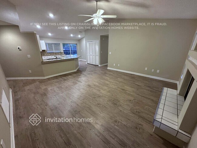 Photo - 1902 River Crossing Dr